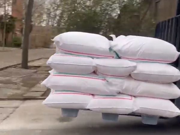 產(chǎn)品發(fā)貨裝車